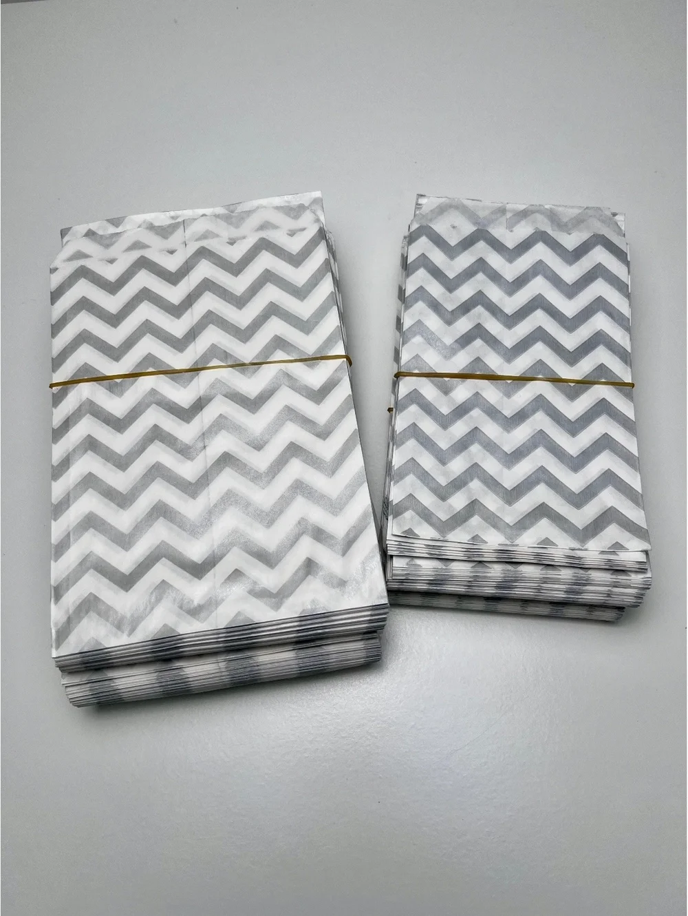 Lot of 500~2 sizes~Silver & White Chevron Party Favor Treat Paper Gift Bags